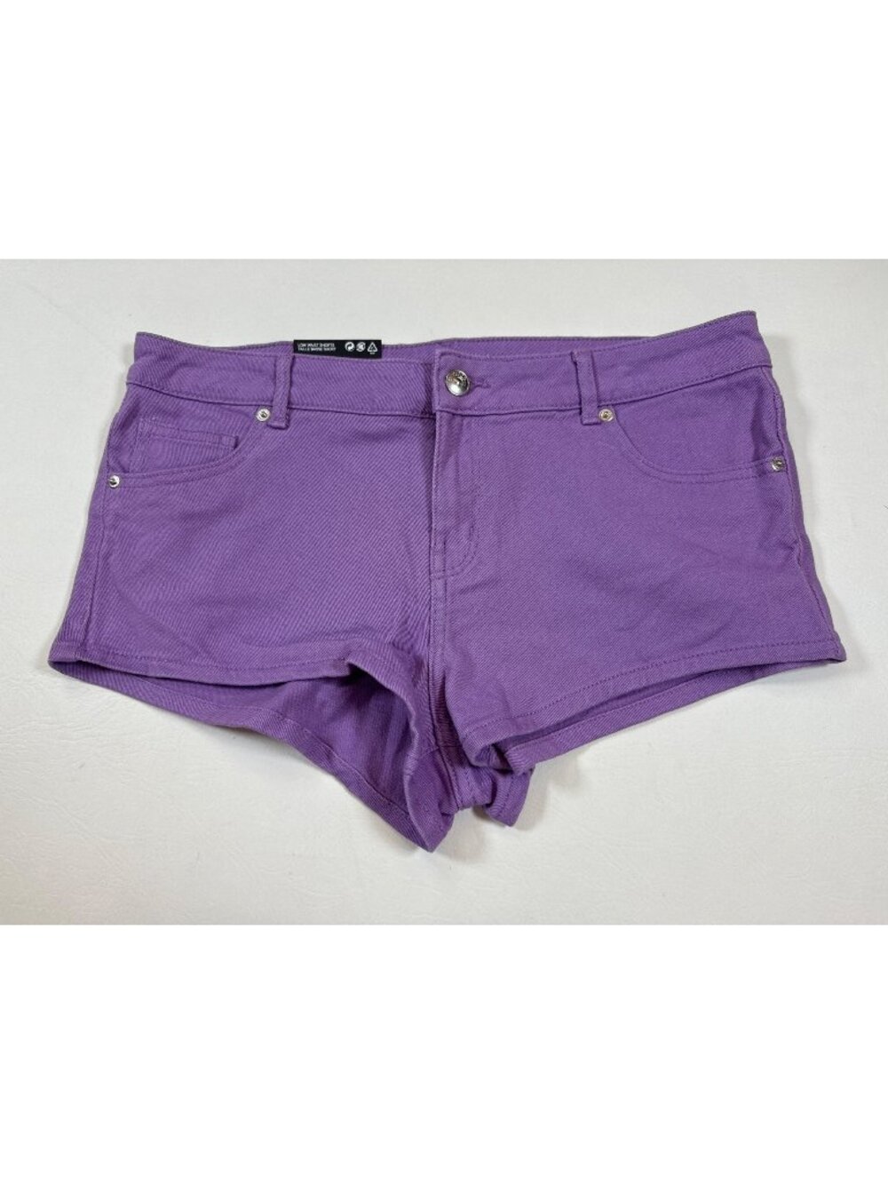 NWT H&M Divided Womens Purple Denim Shorts Size 10 Classic Low Waist (R441)